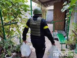Стаття На Херсонщині поліцейські привезли продукти жителям нещодавно звільнених сіл Ранкове місто. Київ