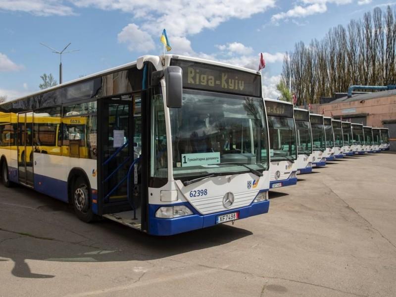 Стаття Подаровані Ригою автобуси виходять на новий маршрут в Києві Утренний город. Київ