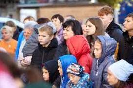Стаття Переселенці та багатодітні родини отримали соціальні квартири в Борисполі (ФОТО) Утренний город. Київ