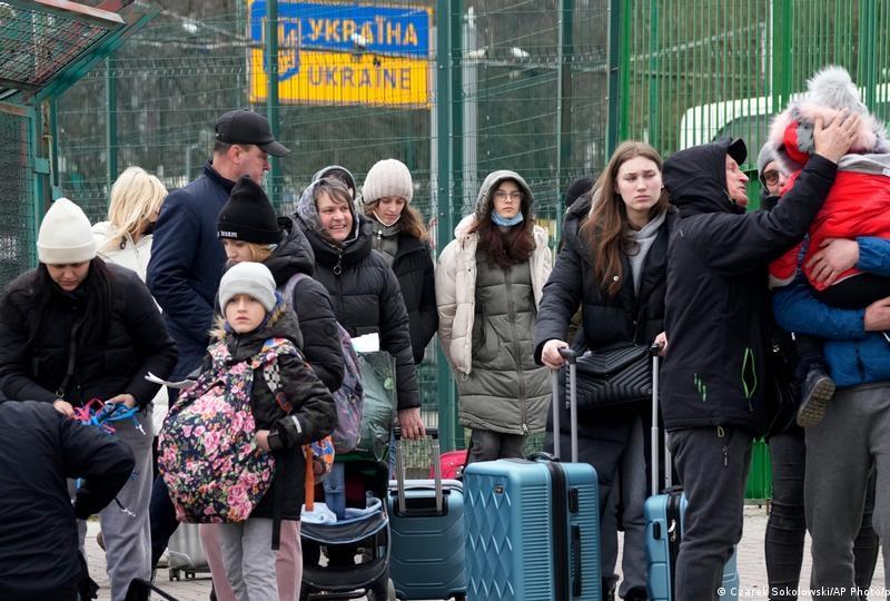 Стаття Українських біженців просять зачекати із поверненням з-за кордону Ранкове місто. Київ