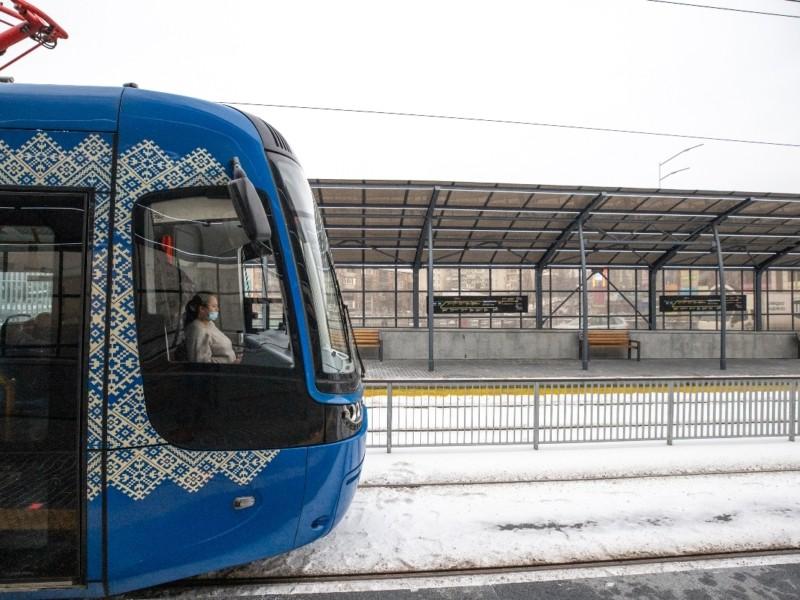 Стаття Київ відновлює рух 2-х маршрутів Борщагівської лінії швидкісного трамваю Утренний город. Київ