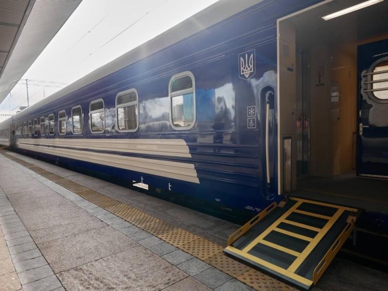 Стаття Подорожувати комфортно: в деяких потягах з’являться “інклюзивні” вагони Ранкове місто. Київ
