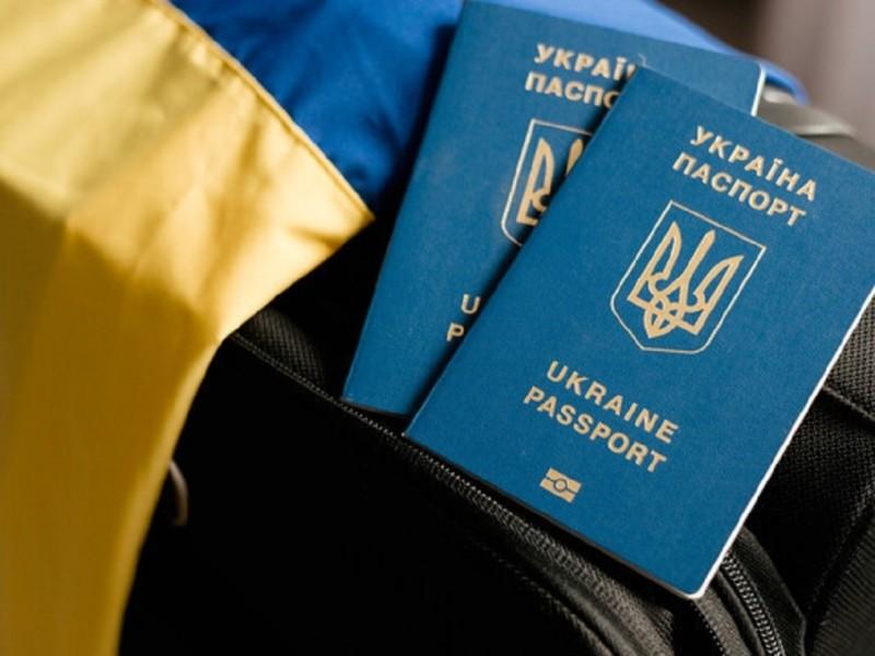 Стаття Помилки у паспорті знову в законі: перевірка документів триває Утренний город. Київ