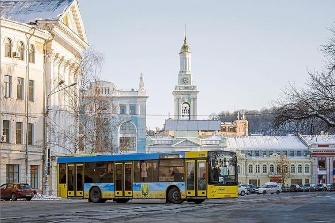 Стаття У Києві поліція зупинятиме транспорт через тривогу Ранкове місто. Київ