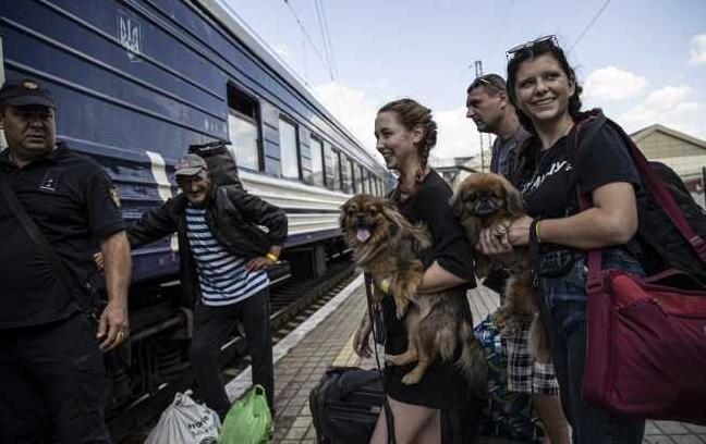Стаття УЗ скорочує кількість поїздів до Карпат Ранкове місто. Київ