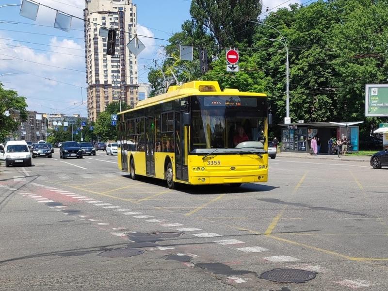 Стаття У Києві пропонують відновити низку тролейбусних маршрутів та запустити нові Ранкове місто. Київ