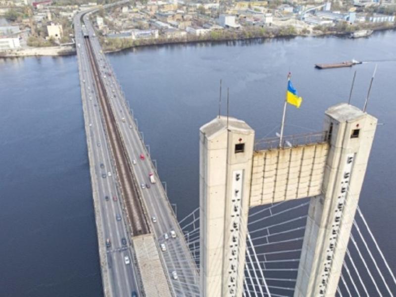 Стаття Рух Південним мостом не для всіх – коли переїзд запрацює для приватних автівок Ранкове місто. Київ
