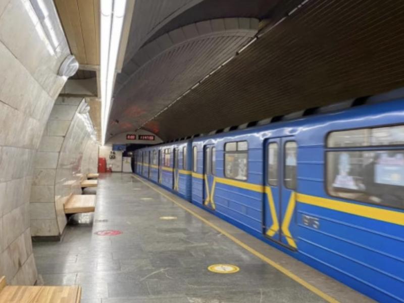 Стаття Жителі столиці просять маршрутчиків працювати до останнього рейса метро: петиція Ранкове місто. Київ