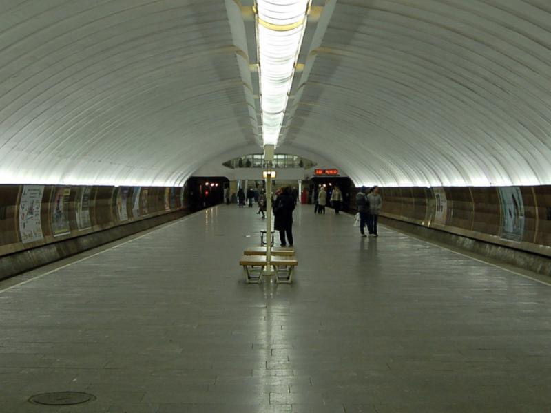 Стаття Кияни просять відкрити другий вхід на «Осокорках» Ранкове місто. Київ