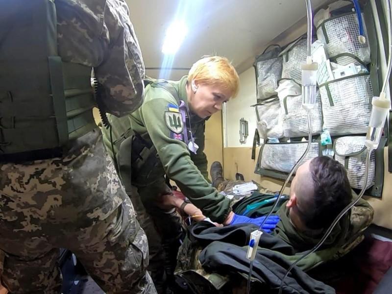 Стаття Чи зможуть жінки-медики, які з 1 жовтня стають на військовий облік, виїжджати за кордон: відповідь Ранкове місто. Київ