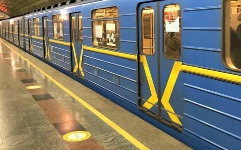 Стаття Буде скорочено інтервали між поїздами у столичному метрополітені Ранкове місто. Київ