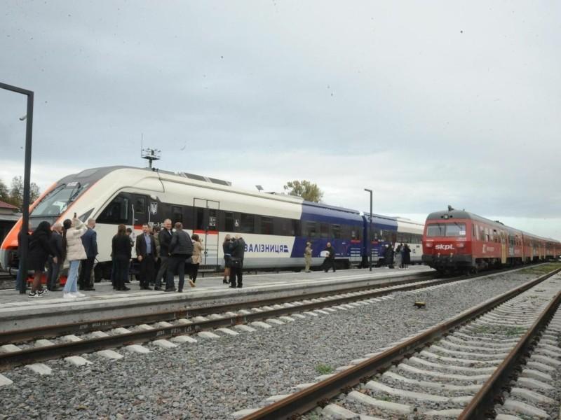 Стаття “Укрзалізниця” змінює тарифи на деякі міжнародні поїзди Ранкове місто. Київ