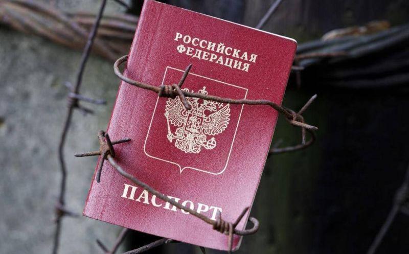 Стаття Примусова паспортизація на ТОТ: куди звертатися, якщо окупанти змушують отримати паспорт рф? Ранкове місто. Київ
