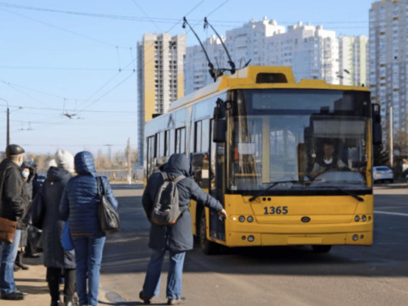 Стаття На Оболоні відновив роботу тимчасово закритий тролейбусний маршрут Ранкове місто. Київ