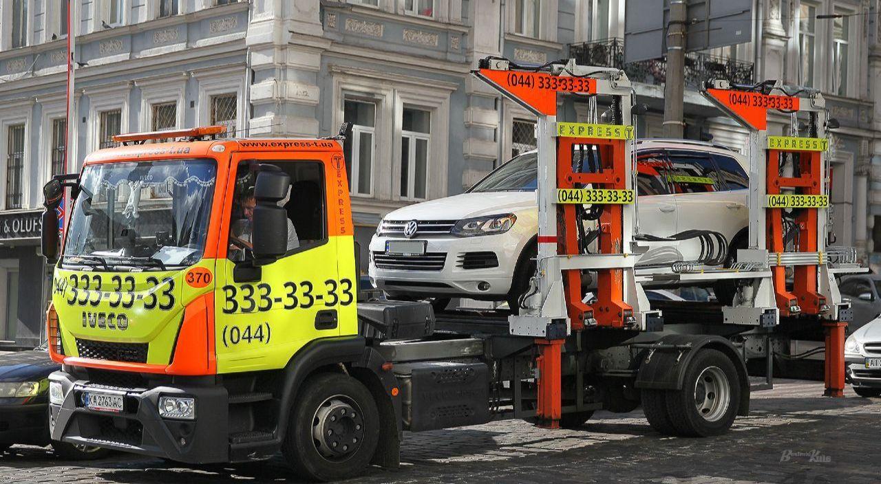 Стаття У Києві припарковані на велосмугах автомобілі евакуйовуватимуть Ранкове місто. Київ