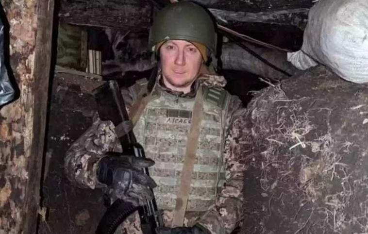 Стаття Служить піхотинцем на першій лінії оборонии Ранкове місто. Київ