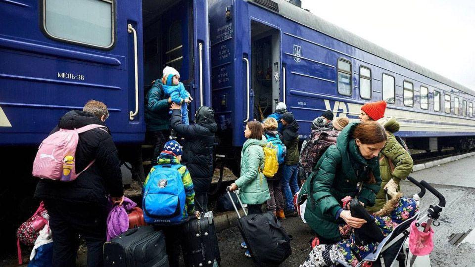Стаття Увага! У травні евакуація з Донеччини відбуватиметься до Волинської області Ранкове місто. Київ