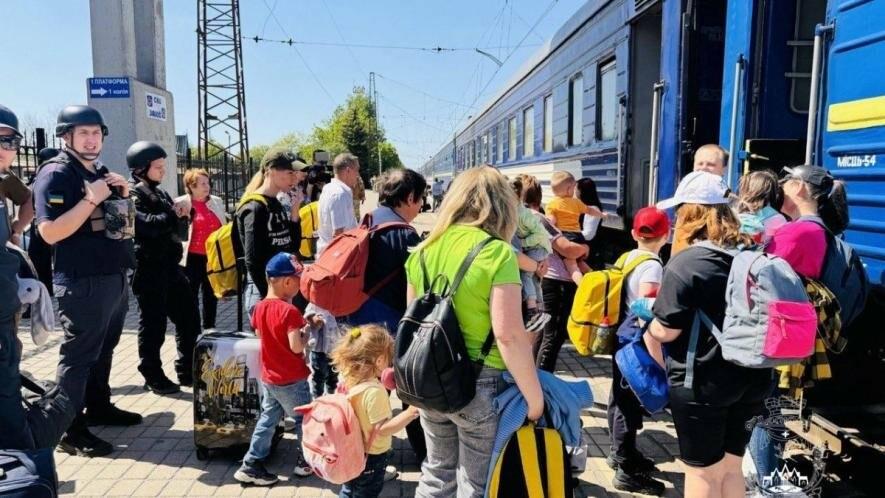 Стаття З 5 липня розпочинається безкоштовна евакуація з Донеччини до громад Волинської області Ранкове місто. Київ
